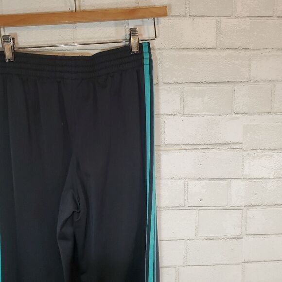 Adidas gray athletic pants - Picture 14 of 16